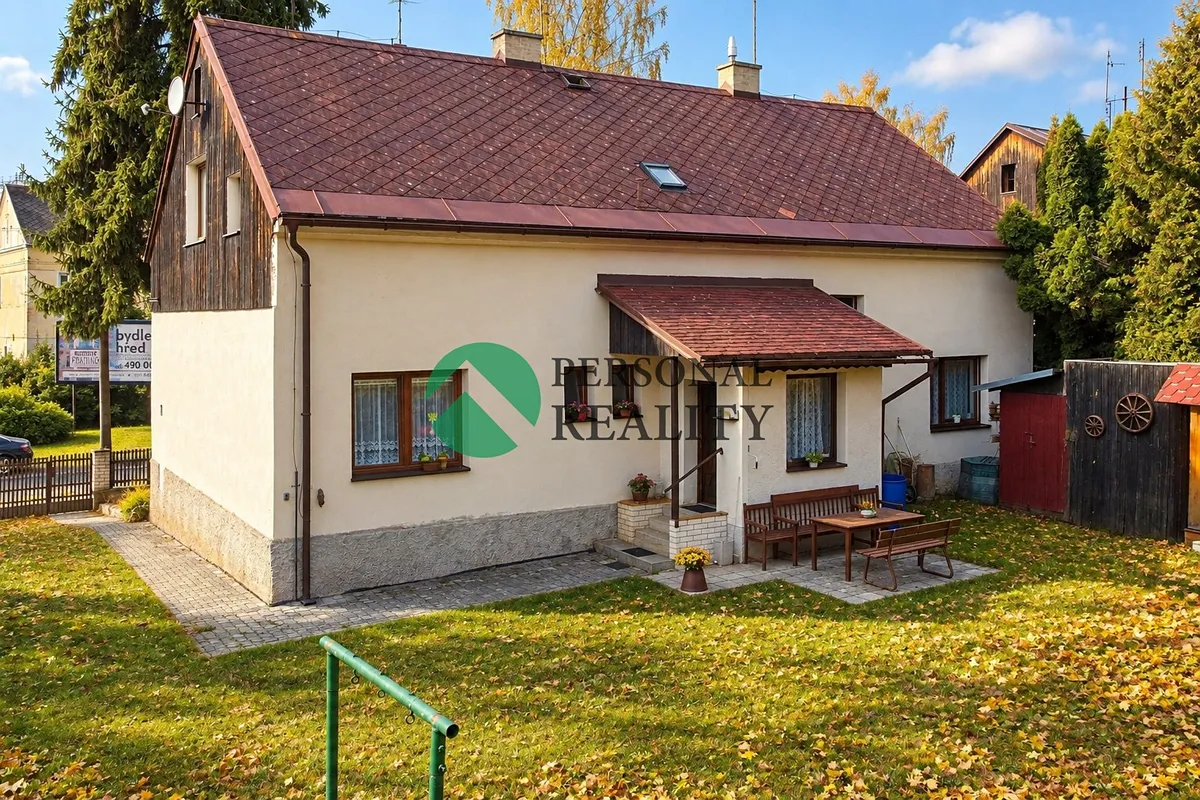 Prodej rodinného domu 240 m², pozemek 612 m²